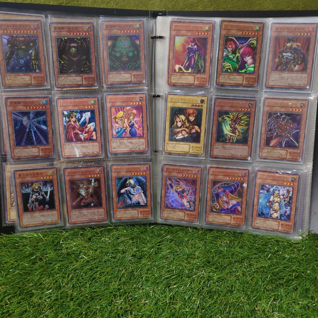 遊戯王 デュエリストカードファイル　カード200枚以上