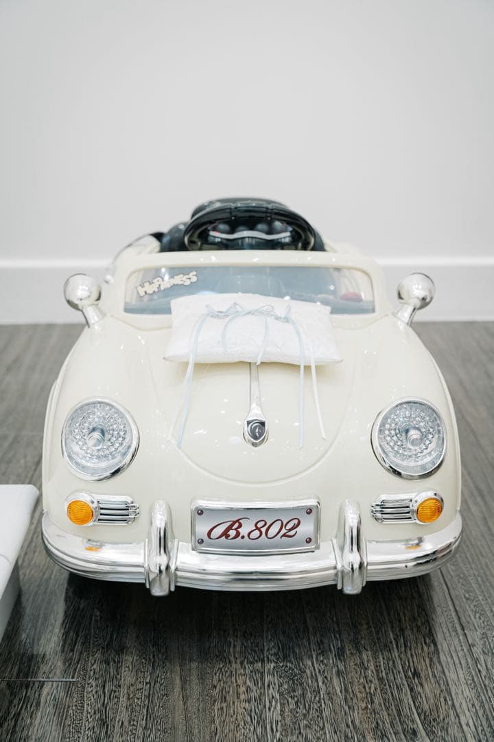 結婚式　ラジコンカー