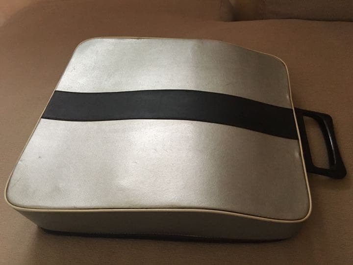 Olivetti 英文タイプライター