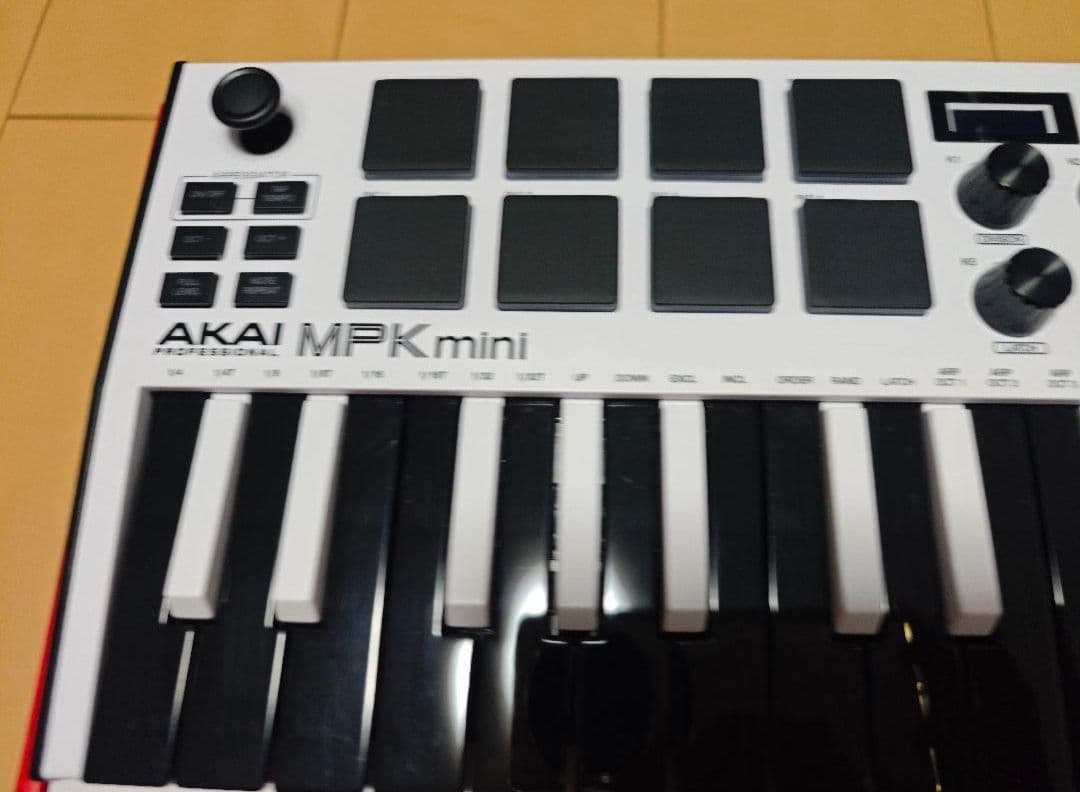 Akai Professional USB MIDIキーボードコントローラー