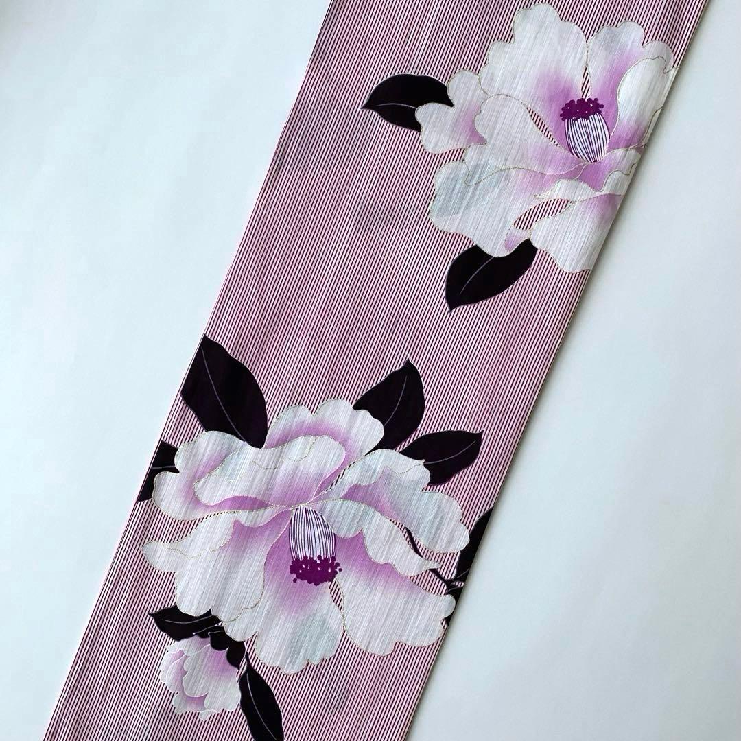 【浴衣5点セット】ボヌールセゾン　浴衣　半幅帯　飾り帯　かごバッグ　下駄　椿　縞