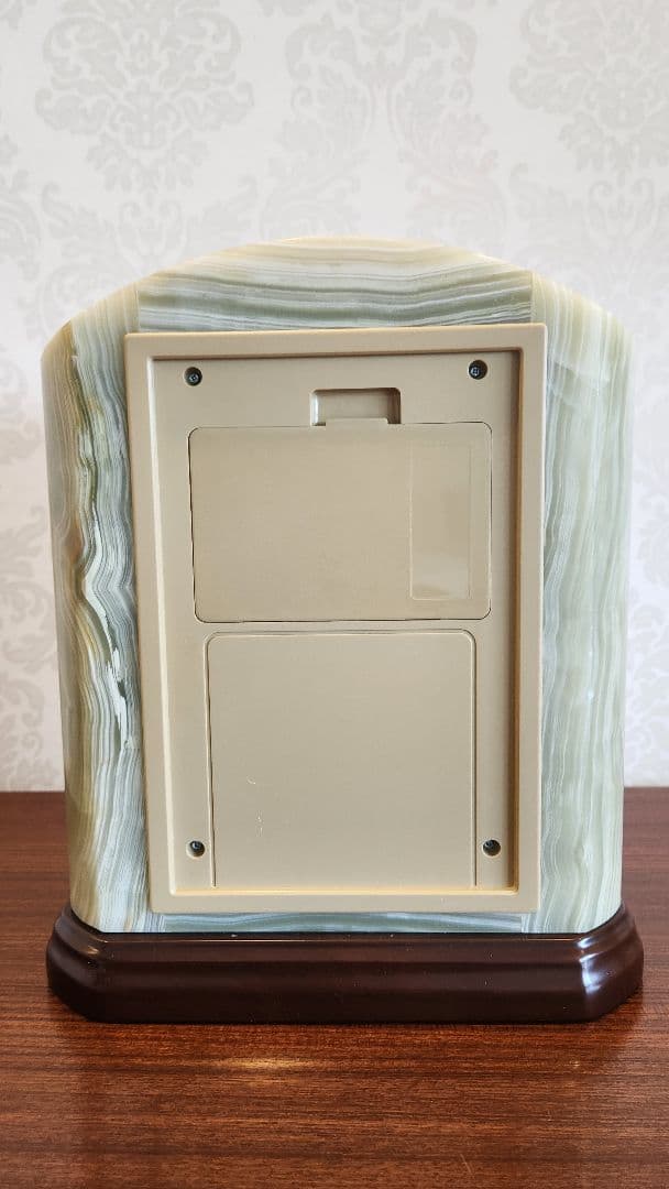 置時計SEIKOセイコーエンブレム　HW590M