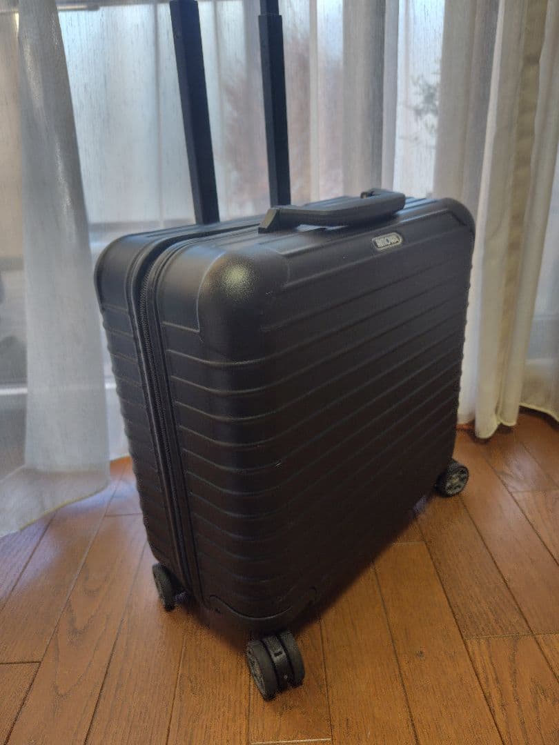 リモワ　サルサ　ビジネストロリー　黒　ポリカーボネート