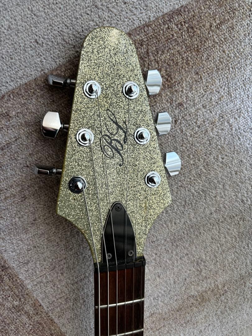 Bill Lawrence Flying Vタイプ！