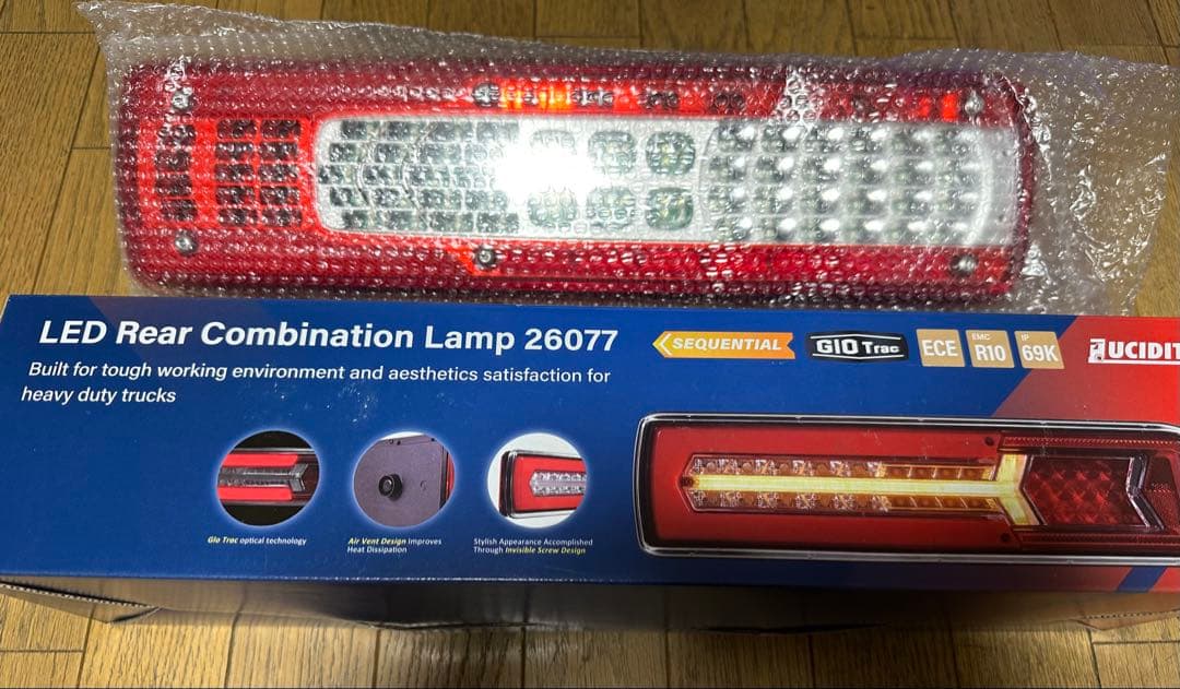 タ*カ様 新型UD LEDテールランプ VOLVOタイプ　左右　新品