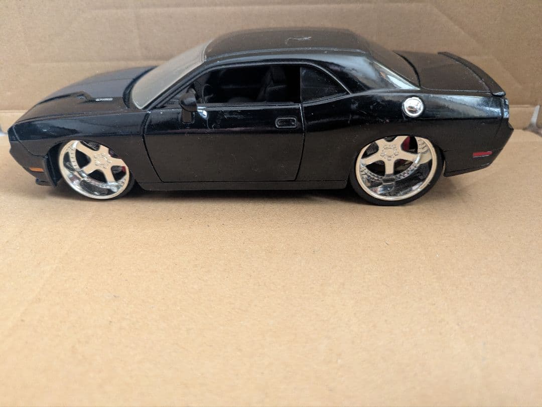jada 2008　ダッジ・チャレンジャーSRT8　モダンマッスルカー