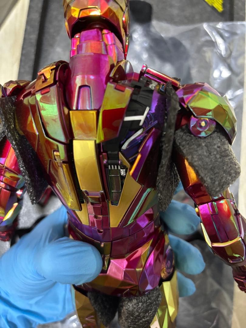 ホットトイズ　アイアンマン・マーク4プリズムアーマー