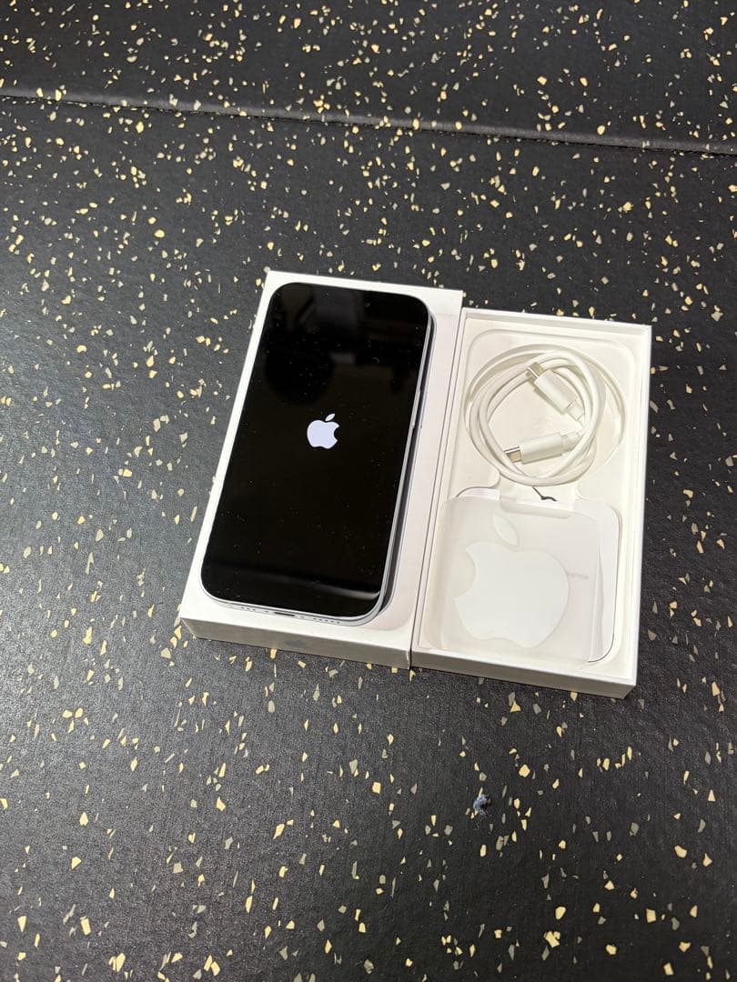 【美品】iPhone 15 256GB SIMフリー　ブルー