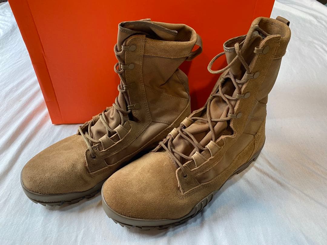 9.5新品未使用　NIKE SFB Jungle8 米軍ブーツ　レザー　コヨーテ