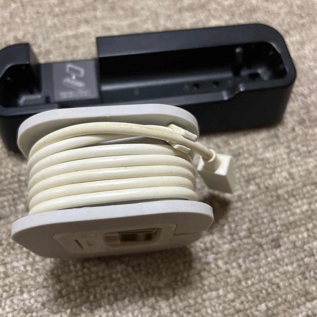 AQUOS SH-02L シルバー ロック解除済 充電器付