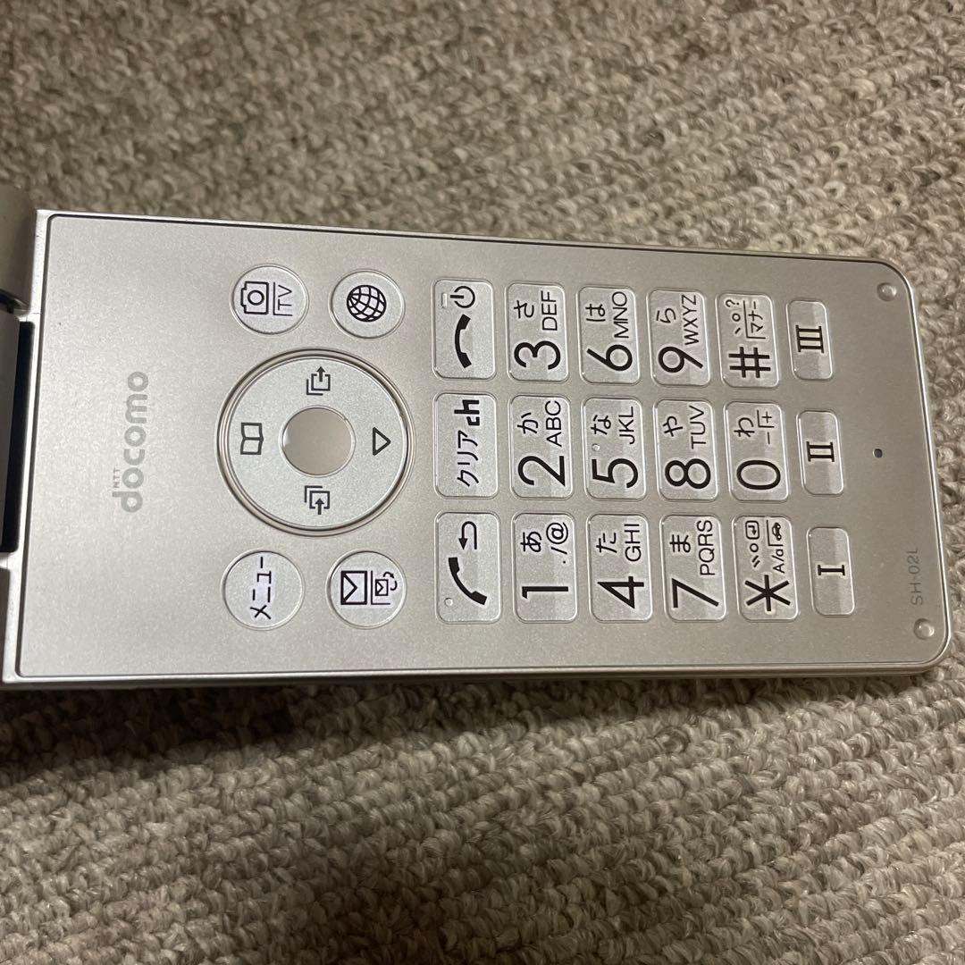 AQUOS SH-02L シルバー ロック解除済 充電器付