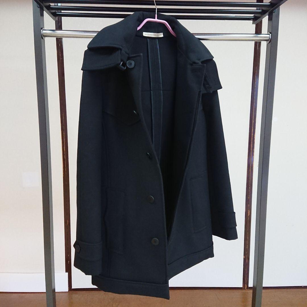 バレンシアガのコートなんですけど