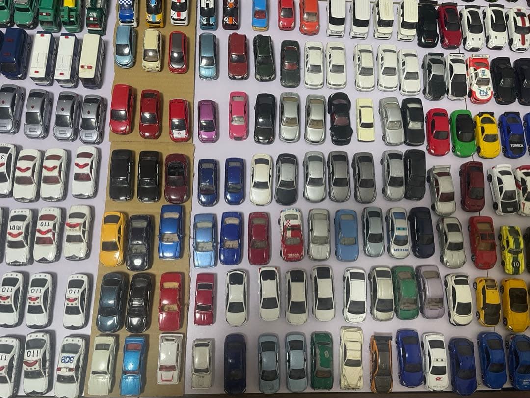 値下げ　大量引退品　トミカ廃盤品まとめ売り＋ホットウィール　総数700台以上