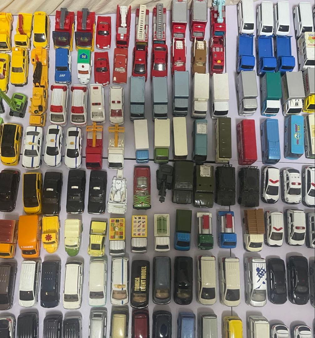値下げ　大量引退品　トミカ廃盤品まとめ売り＋ホットウィール　総数700台以上