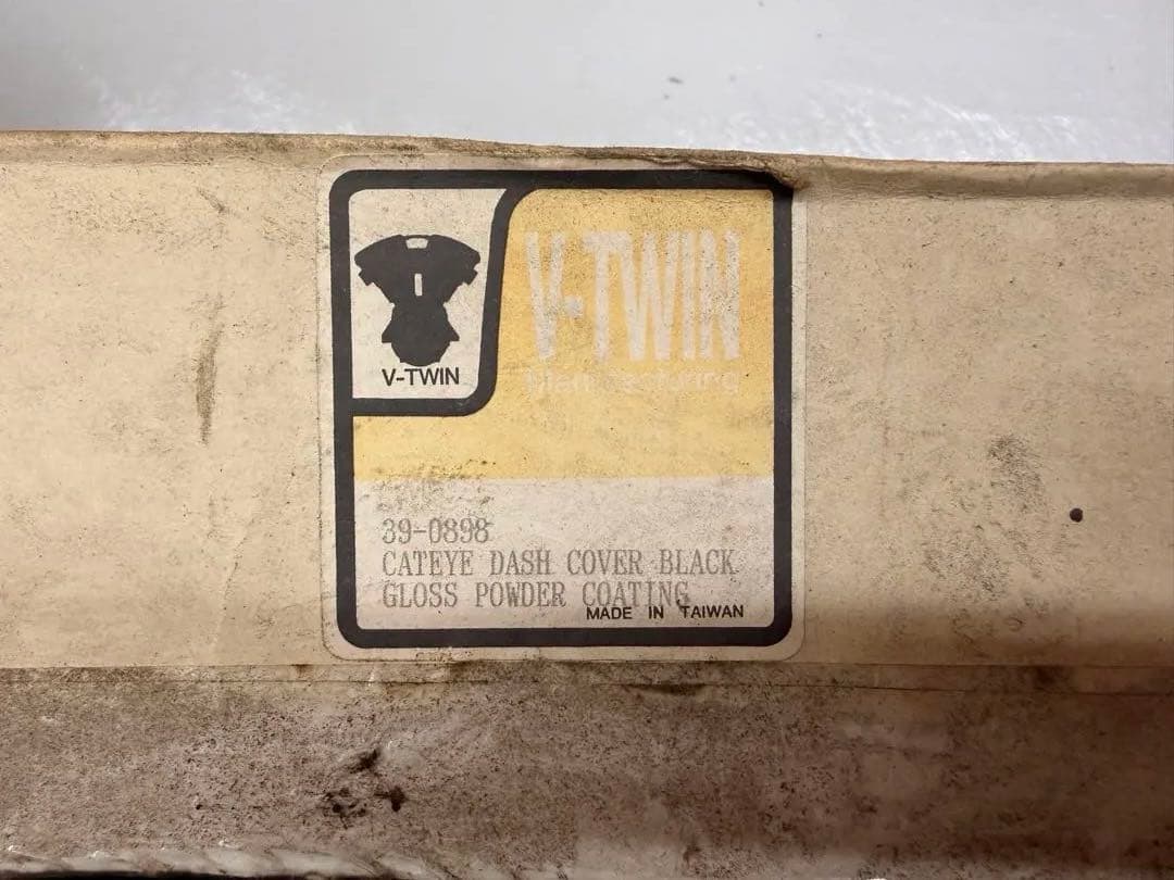 Vツイン　キャッツアイ　ブラック　39-0898