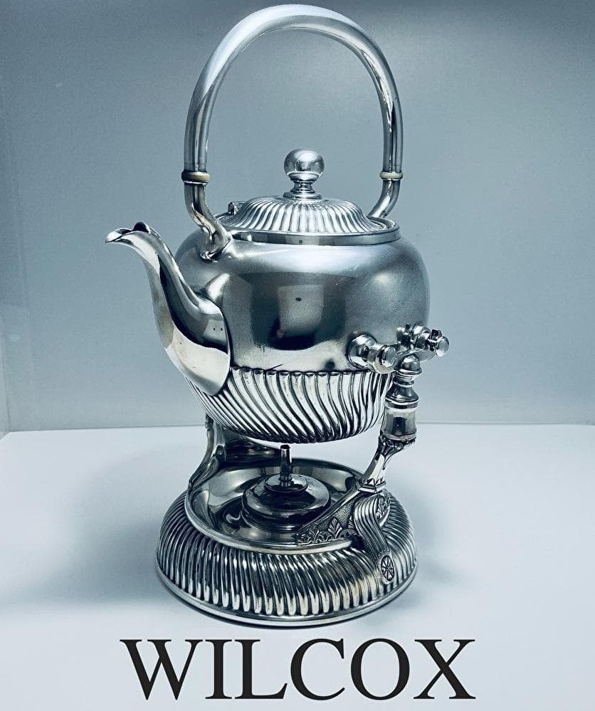 【WILCOX】ビクトリアンのティーケトル 【シルバープレート】
