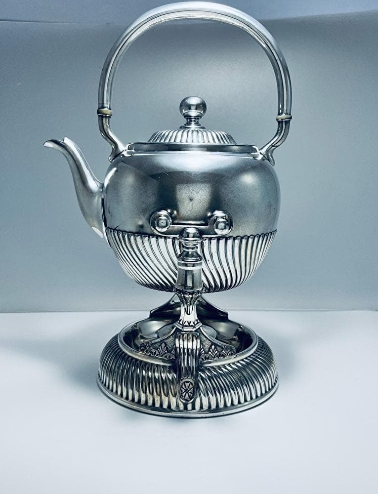 【WILCOX】ビクトリアンのティーケトル 【シルバープレート】