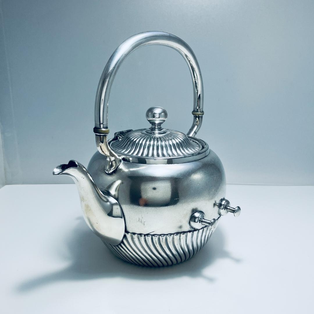 【WILCOX】ビクトリアンのティーケトル 【シルバープレート】