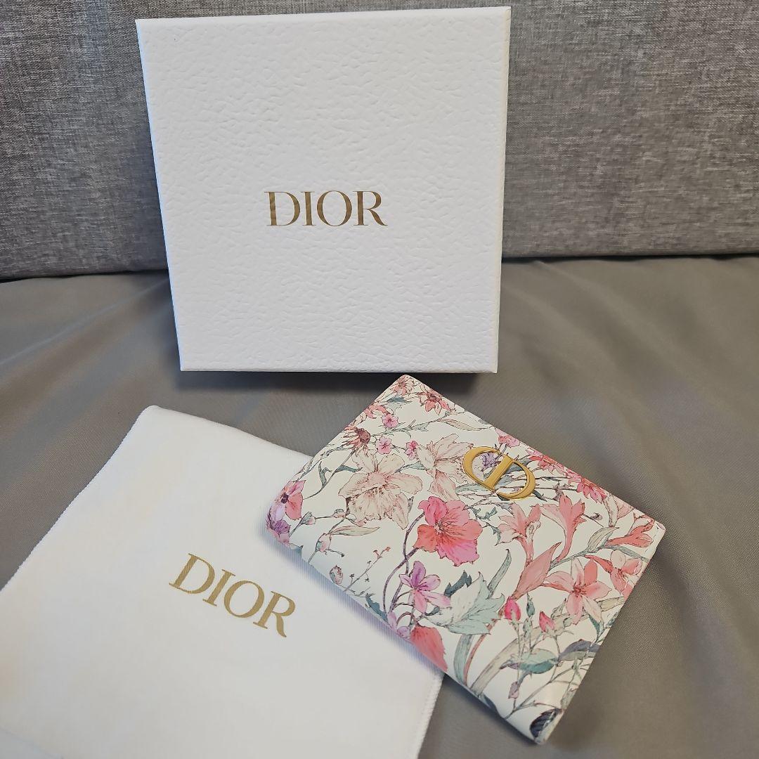【日本限定】Dior Caro Dahlia ウォレット フラワー 二折財布