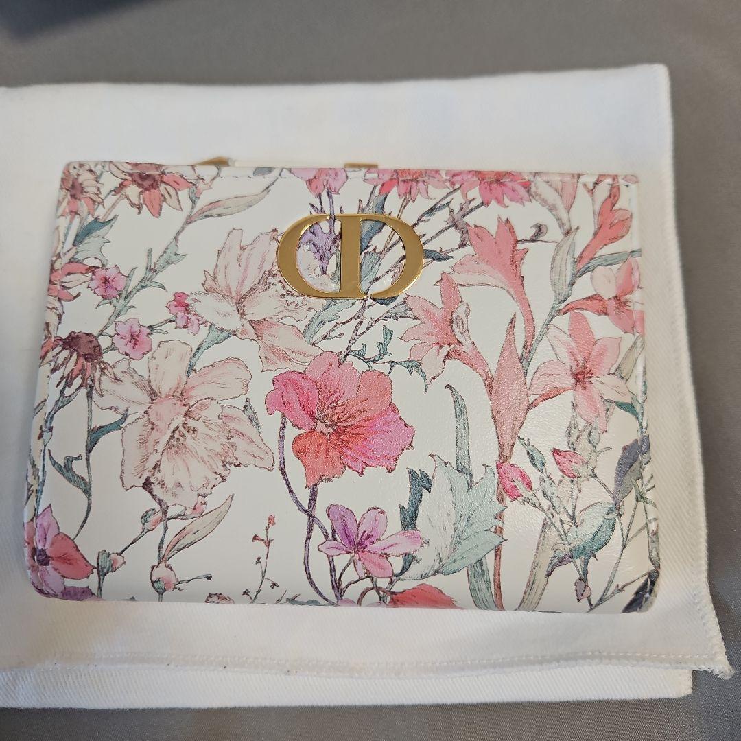 【日本限定】Dior Caro Dahlia ウォレット フラワー 二折財布