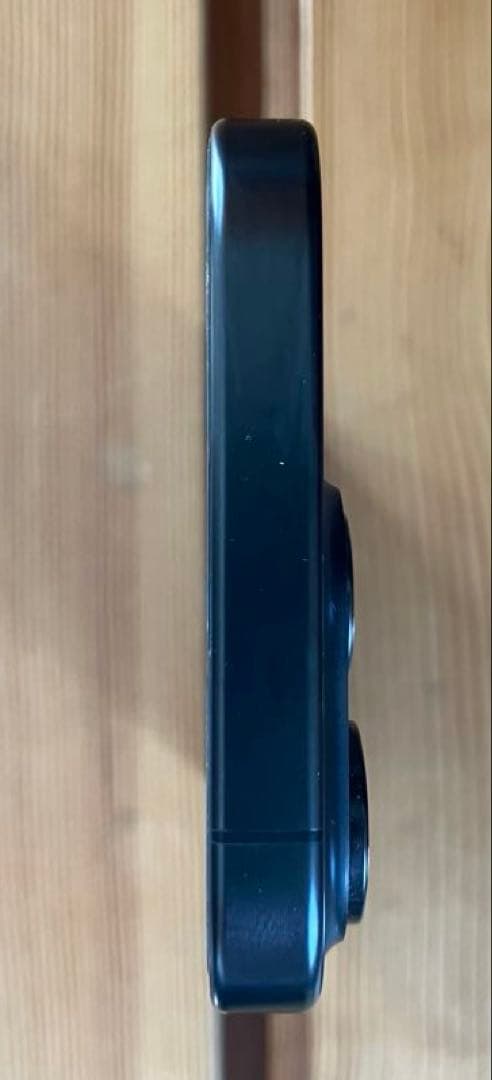 Apple iPhone 15 pro ブラックチタニウム