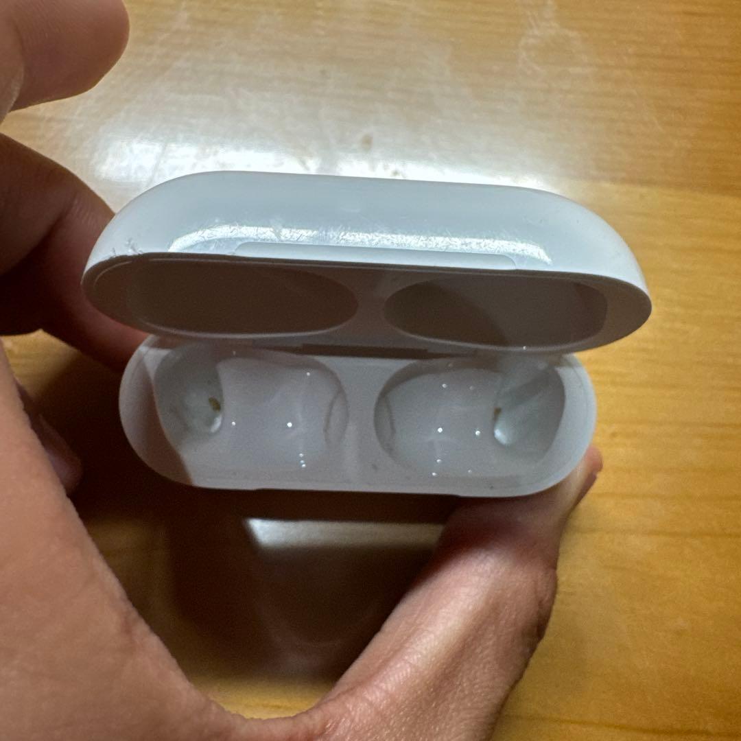 AirPods pro 2 箱あり　イヤーピースあり　コードなし