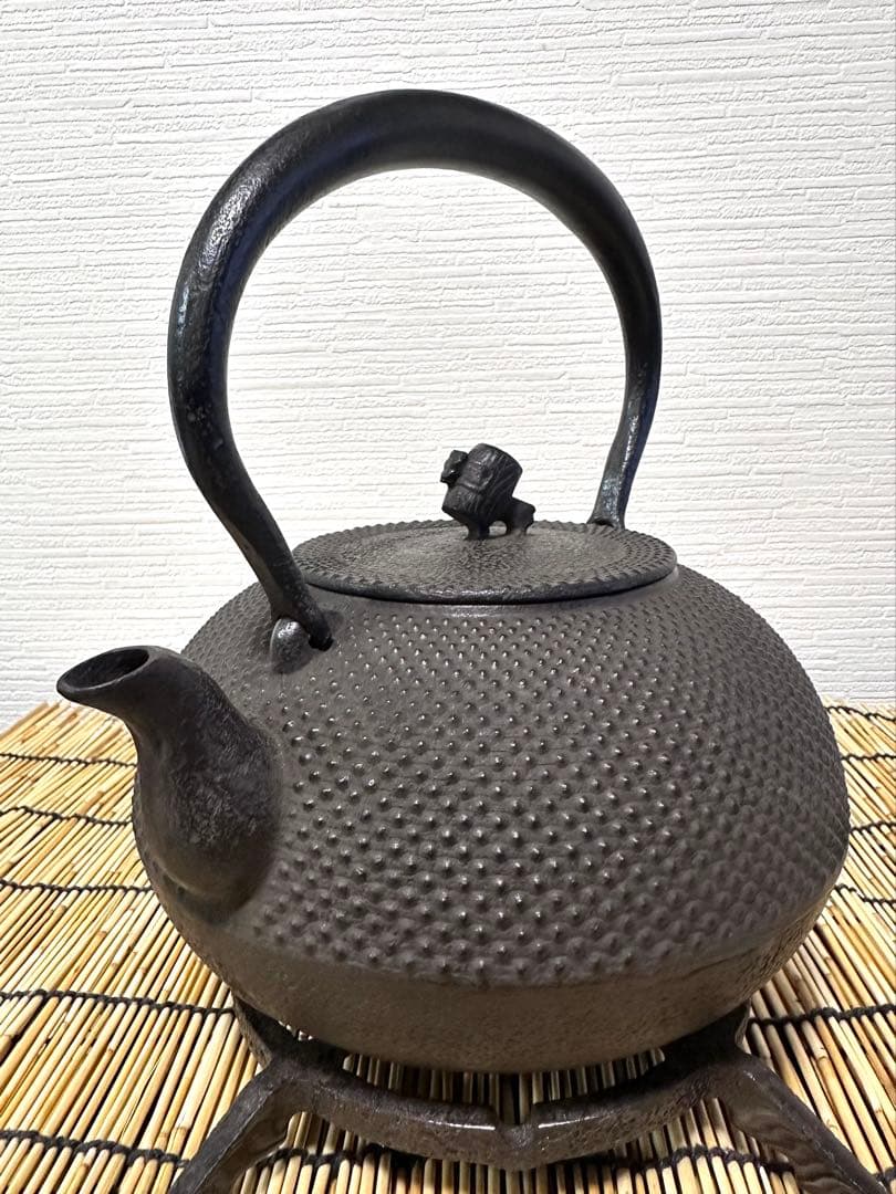 未使用品、供箱、栞付　南部名人雅泉造　２０型アラレ　南部鉄瓶　南部鉄器