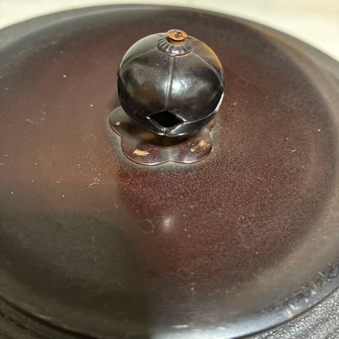 茶道具　志きの　糸目　筒釜 　　　　　　　蓋は唐銅製（釜かん付）