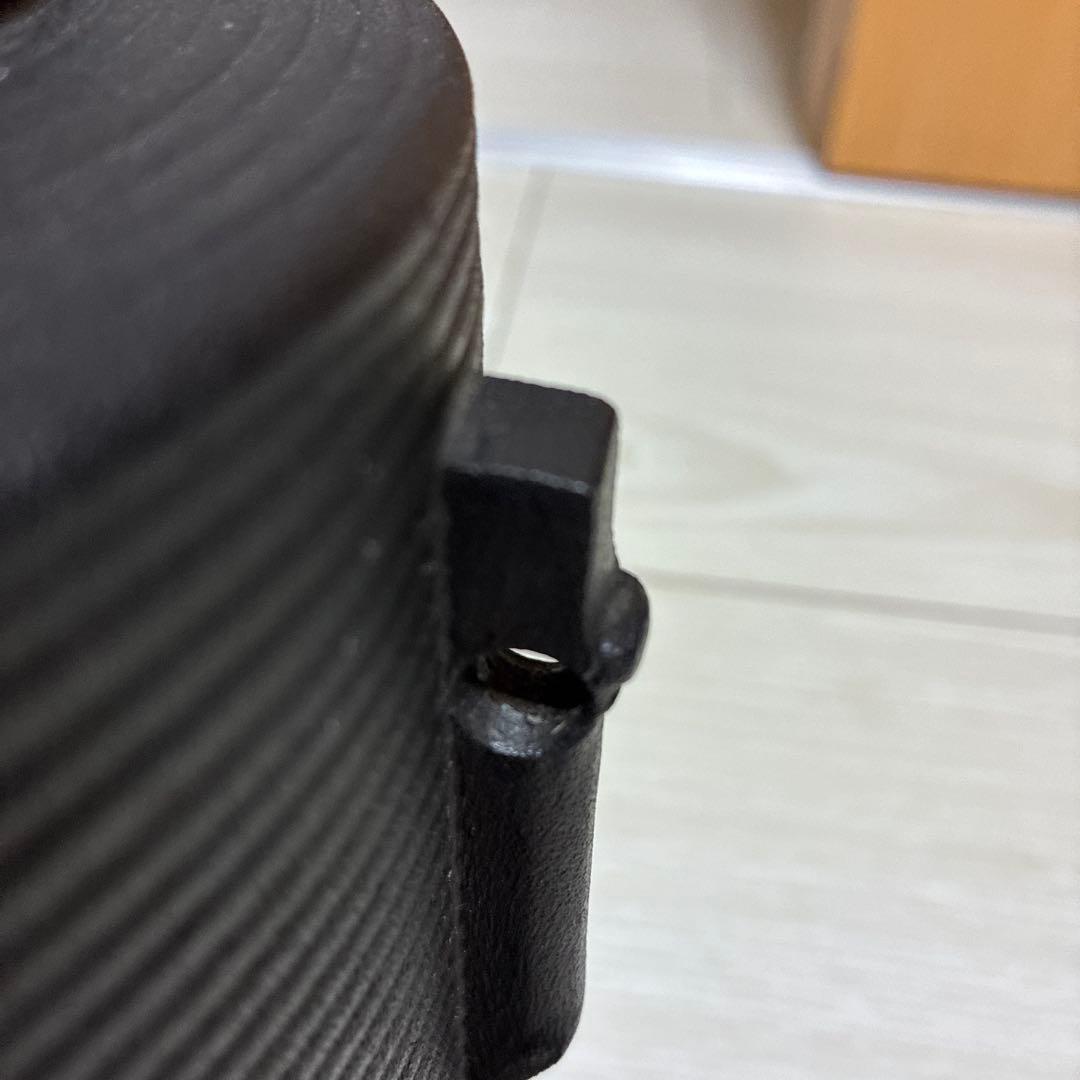 茶道具　志きの　糸目　筒釜 　　　　　　　蓋は唐銅製（釜かん付）