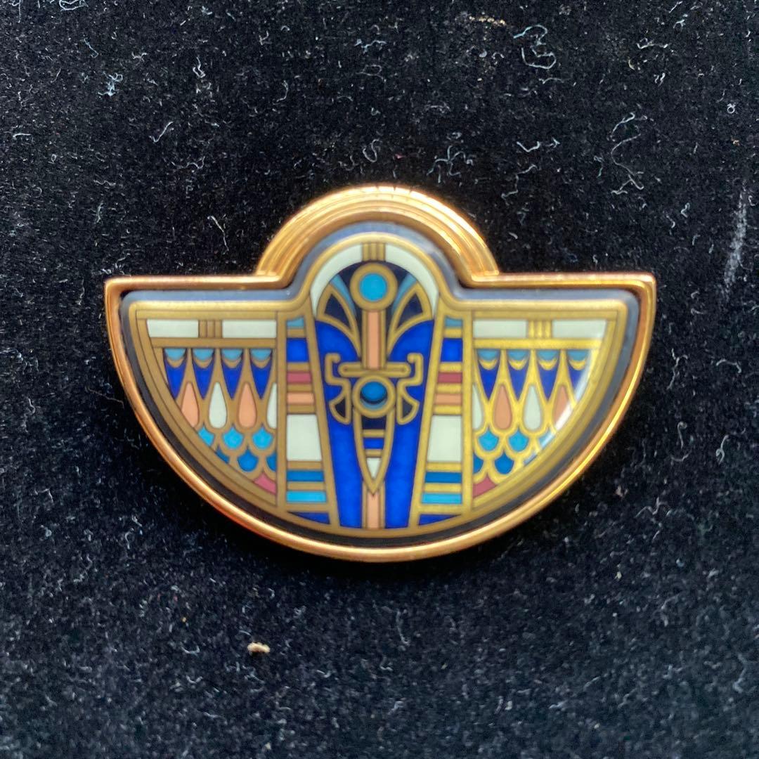 Michaela Frey Wien エジプト風ブローチ