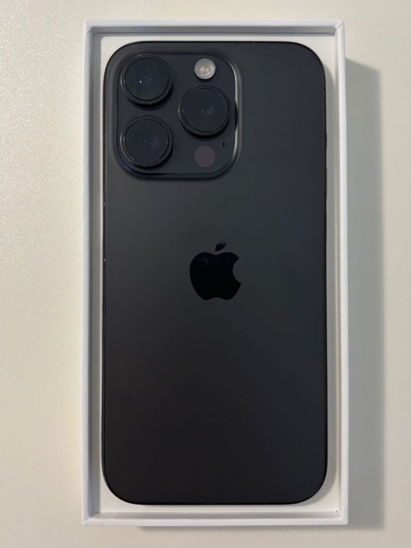 Apple iPhone 15 Pro 128GB ブラックチタニウム 本体のみ