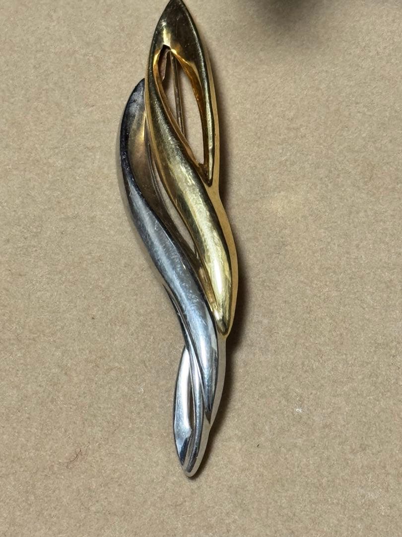 う*ん様 K18/Pt900コンビ　デザインブローチ