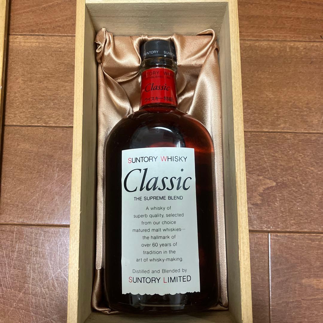 サントリー クラシックウイスキー 木箱入り