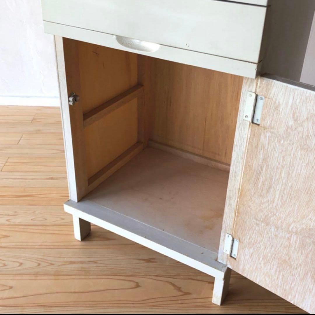 キャビネット　アンティーク　木製　古家具　古道具　家具　店舗什器　花台　シャビー