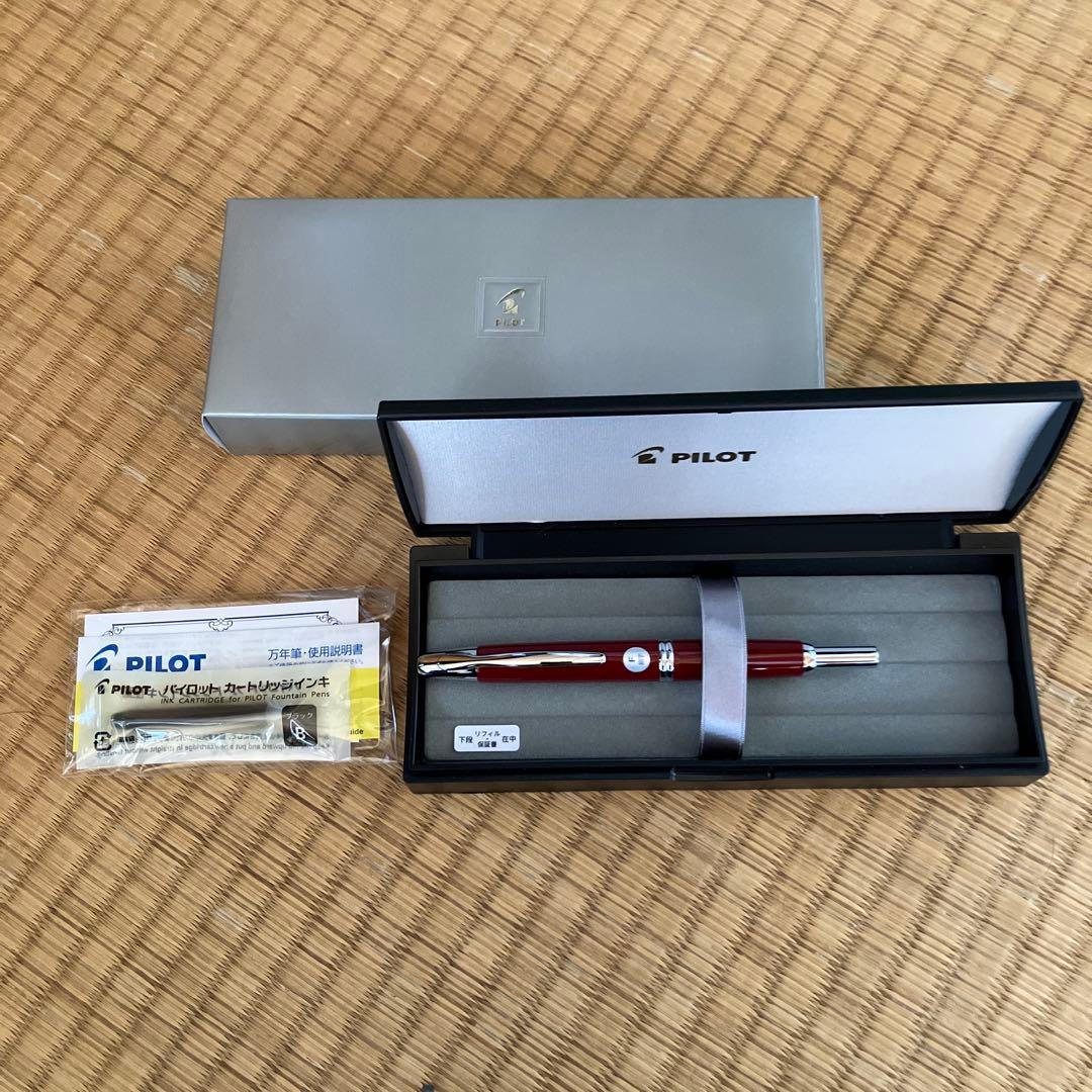 PILOT 万年筆 赤色 インクカートリッジ付き