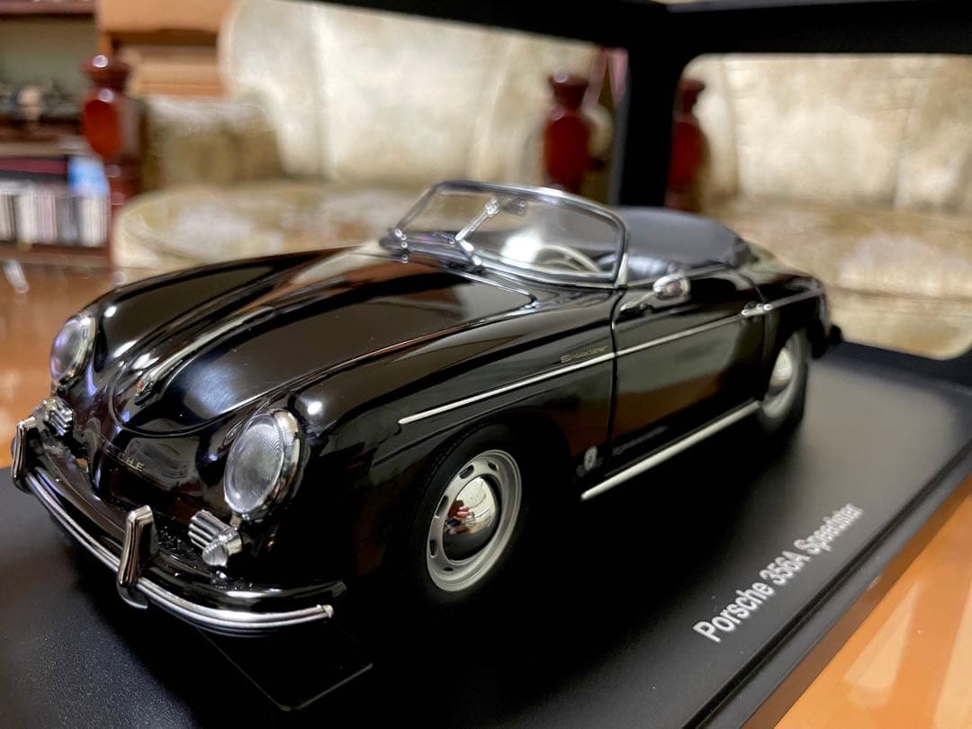価格変更1/18 オートアート ポルシェ356A スピードスター ブラック未展示