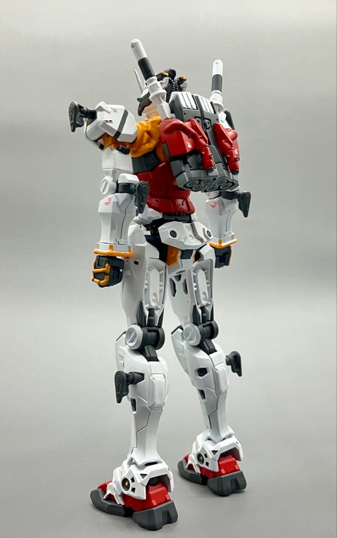 HG 白いガンダム（GQ）　塗装完成品