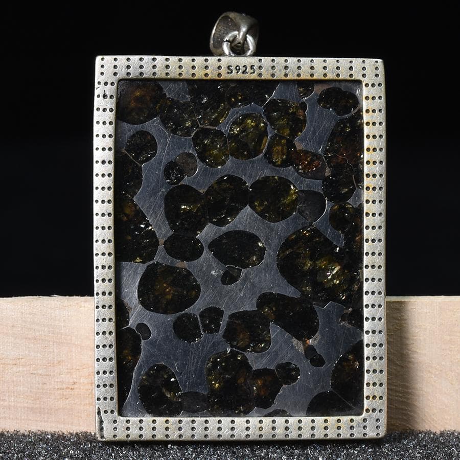 ⭐*︎様 パラサイト隕石 ペンダントトップ 隕石 石鉄隕石 セリコ 重さ20ｇ