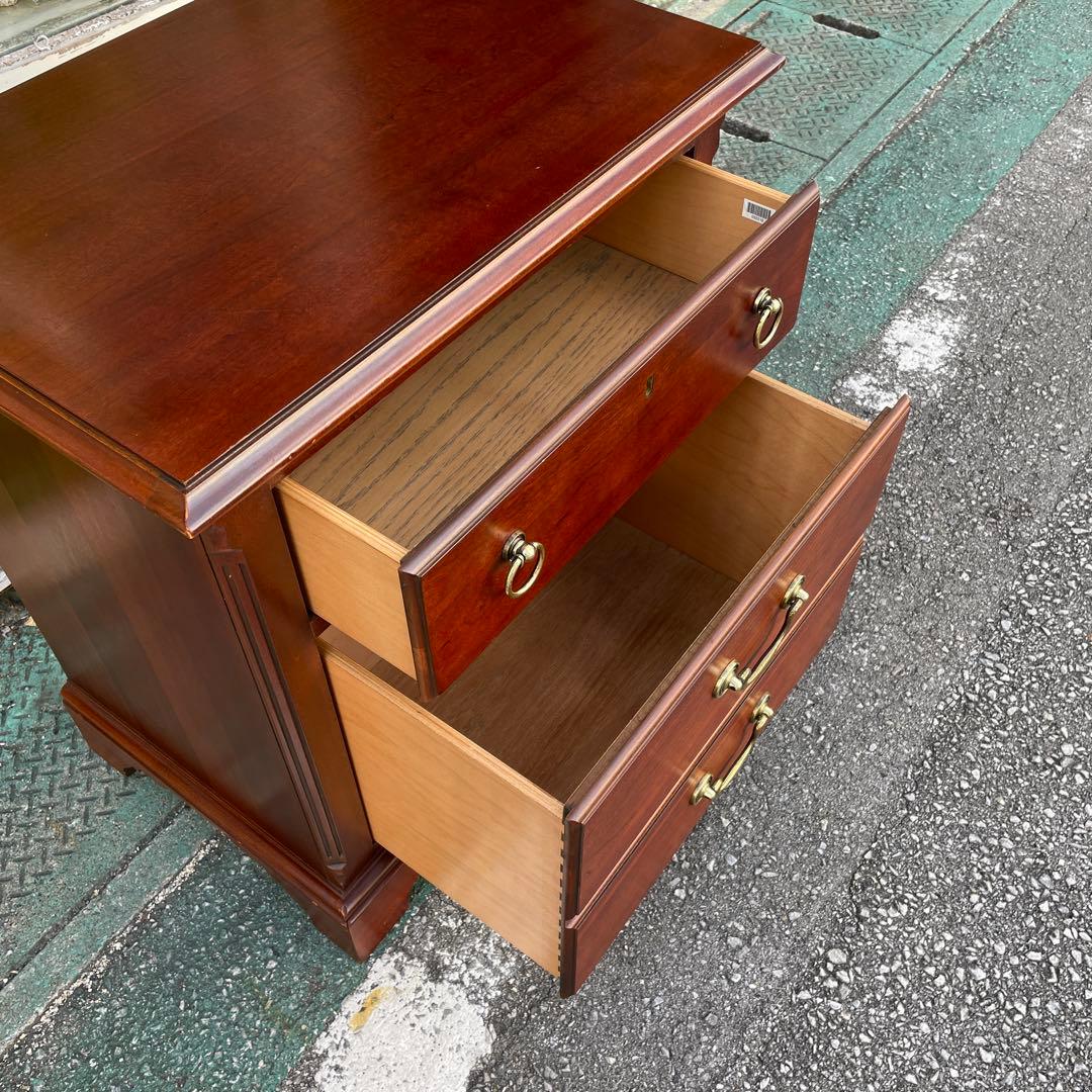 USA ,ドレクセルヘリテージ・ナイトテーブル DREXEL