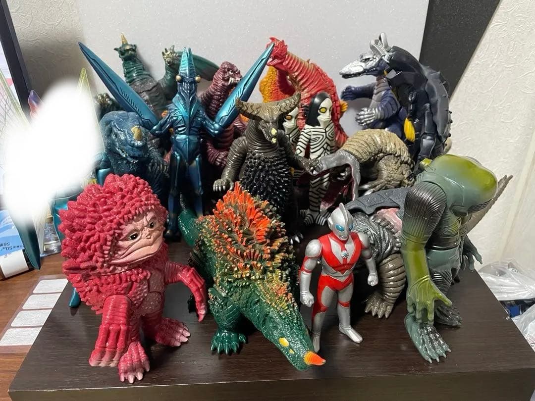 ウルトラマンパワード怪獣・宇宙人16体セット（色違いダダ含む）+おまけ