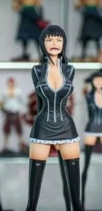 ワンピース　ニコ・ロビン　フィギュア