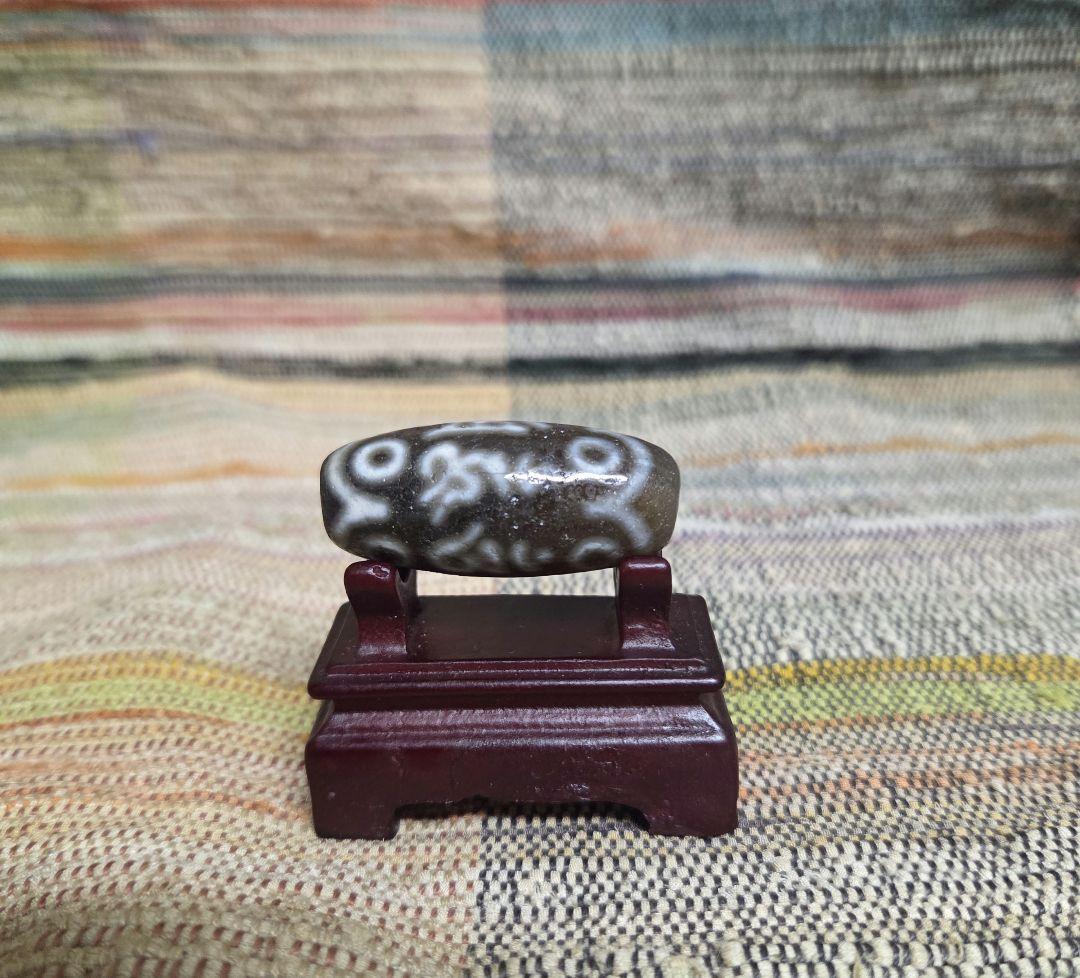 876　天珠　 八眼六字真言天珠　梵字　貴重　珍品　dzibeads！