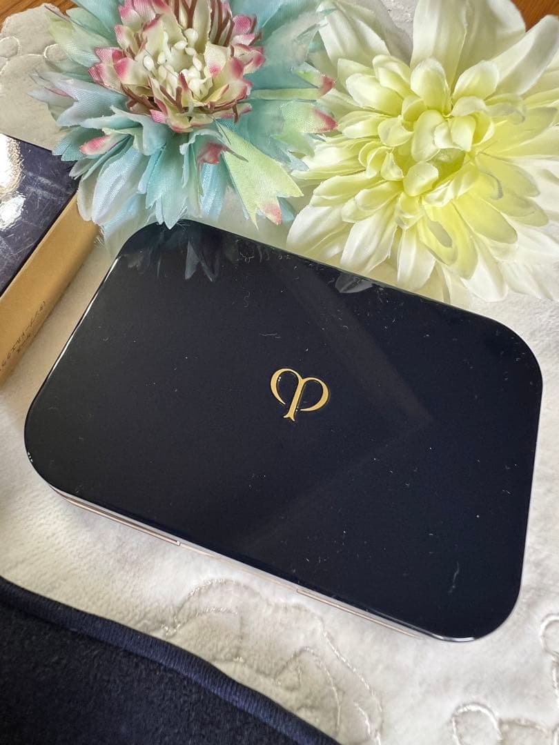 クレドポーボーテ★タンプードルエクラⅡ オークル10 ケース付き