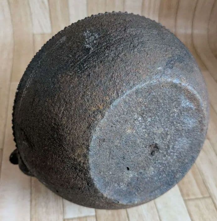 鋳鉄製　鉄瓶　龍文堂造　送料無料