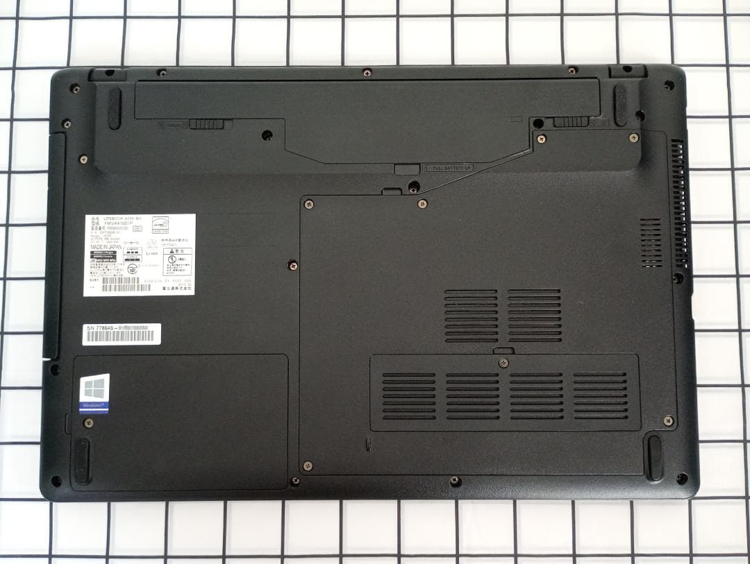 ◎新品SSD　intel 第8世代 Core i3／富士通／Win11 pro