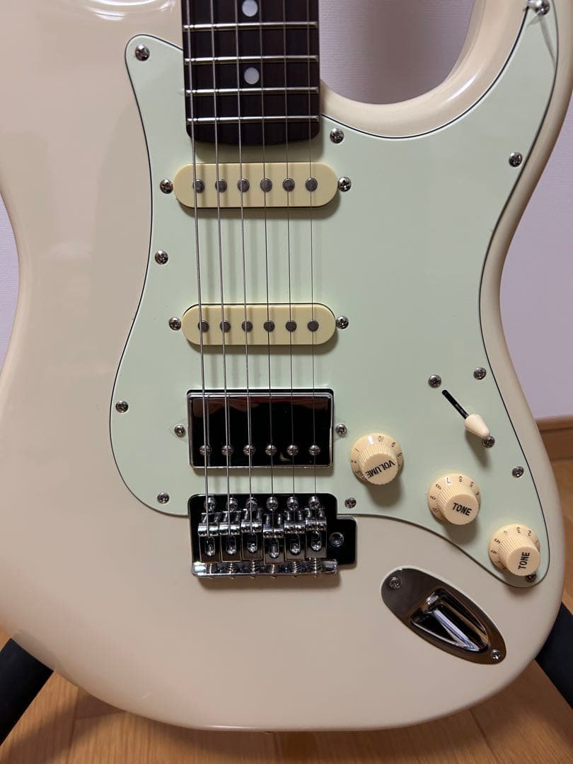 美品おまけ付　Bacchus BST-2-RSM/R OWH ストラト　ギター