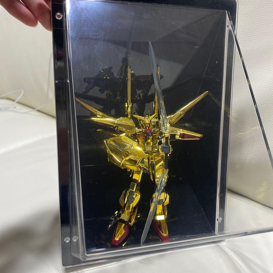 RG(リアルグレード) 金色ガンプラ　ガンダム　プラモデル完成品
