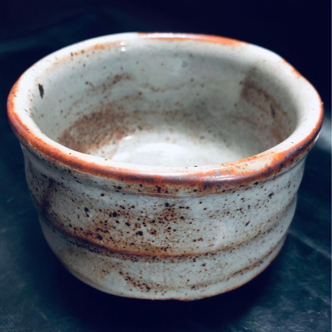 美しい古美術◆蔵から凄みのある古そうな鼠志野焼の抹茶茶碗が出て来ました。茶道具