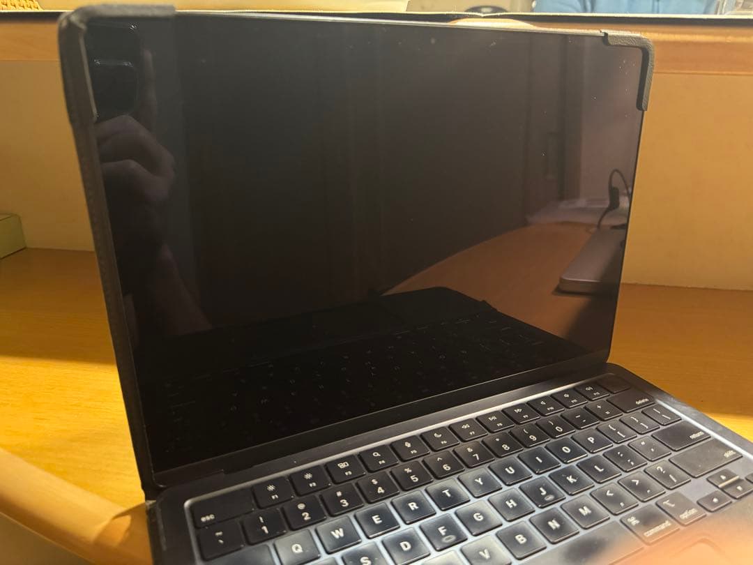 MacBook Air M2 メモリ 8gb