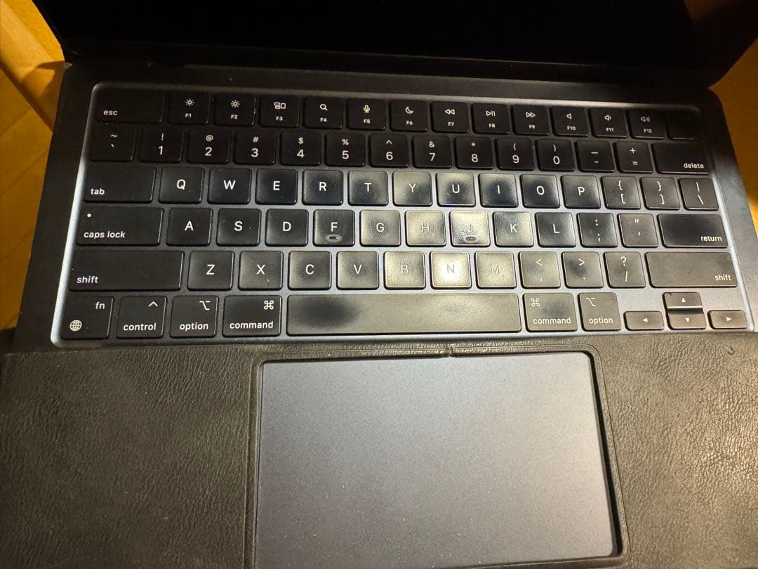 MacBook Air M2 メモリ 8gb